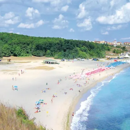 Сasa de vacaciones Three-bedroom Holiday In Sinemorets Sinemoretz