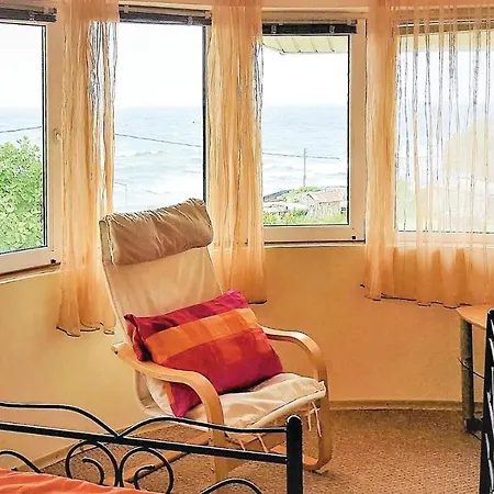 Сasa de vacaciones Three-bedroom Holiday In Sinemorets *